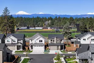 60903 SE Epic Pl, Bend, OR 97702 - Photo 2