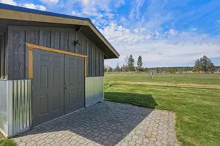65225 Gerking Market Rd, Bend, OR 97703 - Photo 20