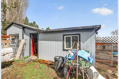 14305 Meadowbrook Court, Klamath Falls, OR 97601 - Photo 6