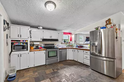 14305 Meadowbrook Court, Klamath Falls, OR 97601 - Photo 10