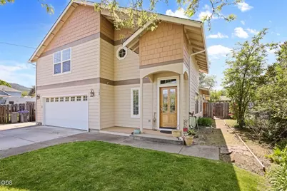 107 N 1st Street, Talent, OR 97540 - Photo 2