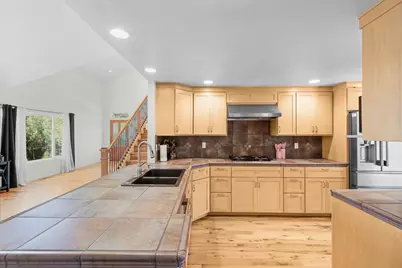 107 N 1st Street, Talent, OR 97540 - Photo 14