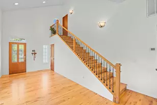 107 N 1st St, Talent, OR 97540 - Photo 6