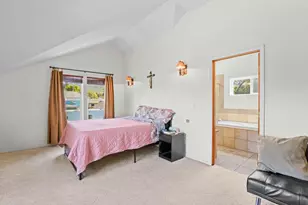 107 N 1st St, Talent, OR 97540 - Photo 8