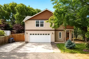 107 N 1st St, Talent, OR 97540 - Photo 36