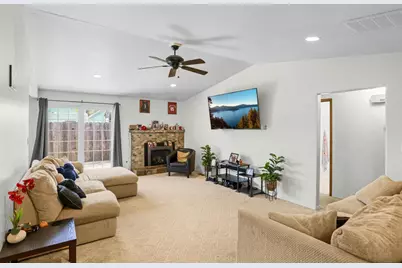 107 N 1st Street, Talent, OR 97540 - Photo 22