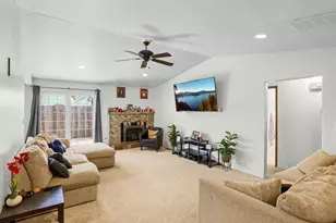 107 N 1st St, Talent, OR 97540 - Photo 22