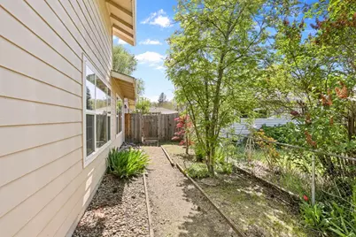 107 N 1st Street, Talent, OR 97540 - Photo 38