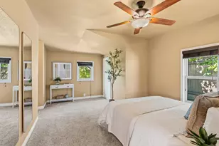 915 NW D St, Grants Pass, OR 97526 - Photo 10