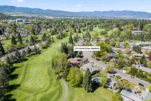 157 Littrell Dr, Medford, OR 97504 - Photo 2