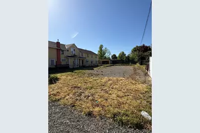 1019 W Main Street, Medford, OR 97501 - Photo 4