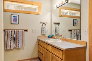 1643 Prairie Falcon Dr, Redmond, OR 97756 - Photo 32