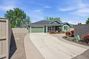 3847 Arena Dr, Medford, OR 97504 - Photo 46