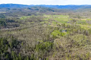 10060 Butte Falls Hwy, Eagle Point, OR 97524 - Photo 14
