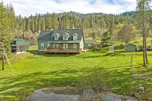 10060 Butte Falls Hwy, Eagle Point, OR 97524 - Photo 2