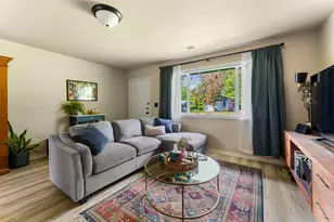 824 Pine St, Rogue River, OR 97537 - Photo 6