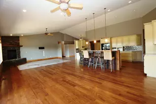21491 Bear Creek Rd, Bend, OR 97701 - Photo 10
