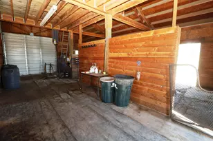 21491 Bear Creek Rd, Bend, OR 97701 - Photo 30