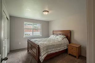 514 Coventry Ct, Eagle Point, OR 97524 - Photo 12