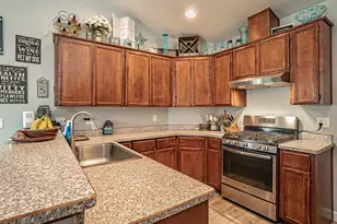 514 Coventry Ct, Eagle Point, OR 97524 - Photo 8