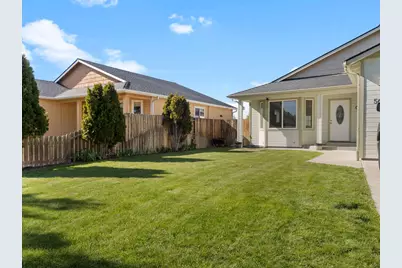 5637 Mickshelly Circle, Klamath Falls, OR 97603 - Photo 2