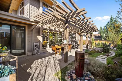 2294 NW High Lakes Loop, Bend, OR 97703 - Photo 4