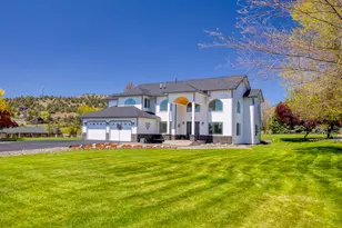 9015 Arant Rd, Klamath Falls, OR 97603 - Photo 2