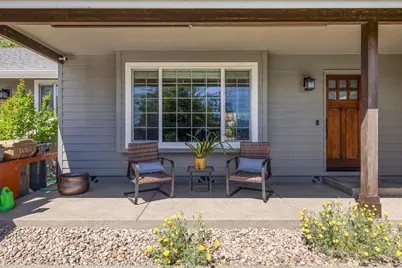 1180 NW F Street, Grants Pass, OR 97526 - Photo 4
