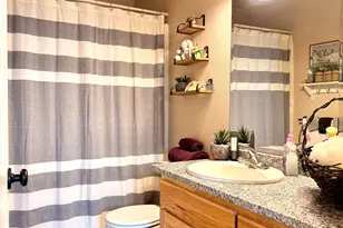 1827 SW Hungry Hill Dr, Grants Pass, OR 97527 - Photo 24