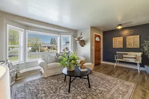 4039 Valinda Way, Klamath Falls, OR 97603 - Photo 8