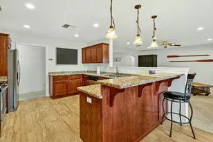 634 Towne St, Grants Pass, OR 97527 - Photo 16