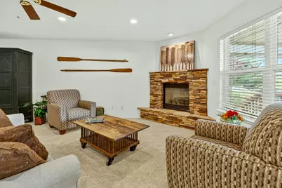 634 Towne Street, Grants Pass, OR 97527 - Photo 14