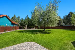 61605 Summer Shade Dr, Bend, OR 97702 - Photo 36
