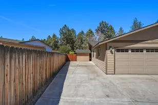 61605 Summer Shade Dr, Bend, OR 97702 - Photo 52