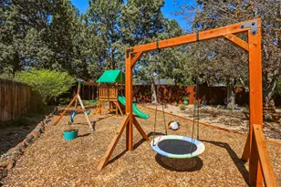 61605 Summer Shade Dr, Bend, OR 97702 - Photo 48