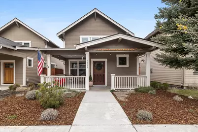 1048 E Black Butte Avenue, Sisters, OR 97759 - Photo 1