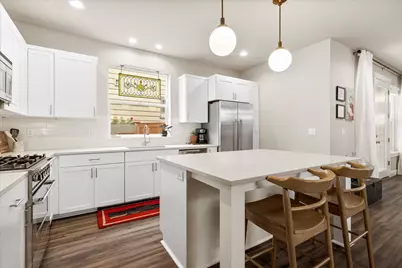 1048 E Black Butte Avenue, Sisters, OR 97759 - Photo 14