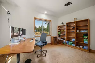 63945 W Quail Haven Dr, Bend, OR 97703 - Photo 36
