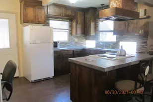 221 NE Idlewood St, Prineville, OR 97754 - Photo 14