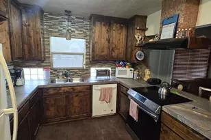 221 NE Idlewood St, Prineville, OR 97754 - Photo 16