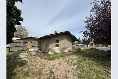 221 NE Idlewood Street, Prineville, OR 97754 - Photo 10