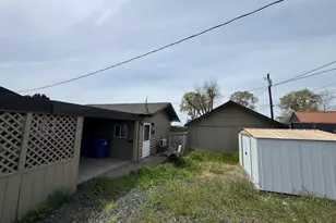 221 NE Idlewood St, Prineville, OR 97754 - Photo 4
