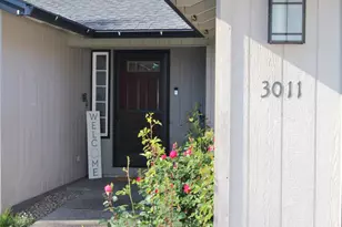 3011 Edgewood Dr, Medford, OR 97504 - Photo 6