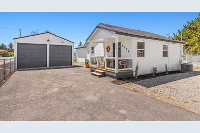 5756 Leland Drive, Klamath Falls, OR 97603 - Photo 2