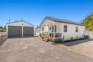 5756 Leland Dr, Klamath Falls, OR 97603 - Photo 2