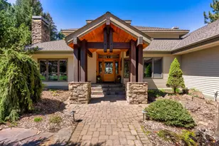 60350 Arnold Market Rd, Bend, OR 97702 - Photo 2