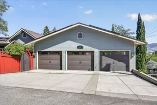 610 Orchard St, Ashland, OR 97520 - Photo 4