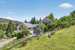 4406 San Juan Dr, Medford, OR 97504 - Photo 4