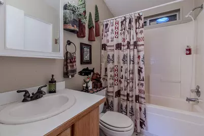 110 W 5th Street, Phoenix, OR 97535 - Photo 12