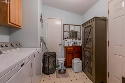 110 W 5th Street, Phoenix, OR 97535 - Photo 20